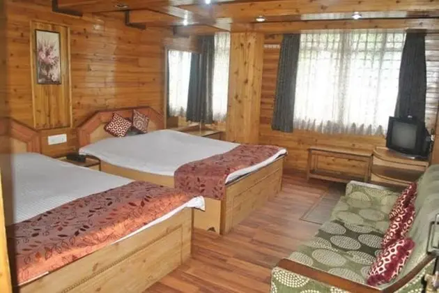 Deluxe Dört Kişilik Oda