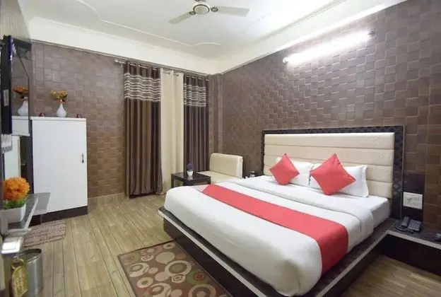 Deluxe Tek Büyük Yataklı Oda