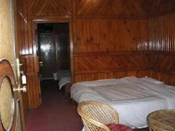 Deluxe Dört Kişilik Oda