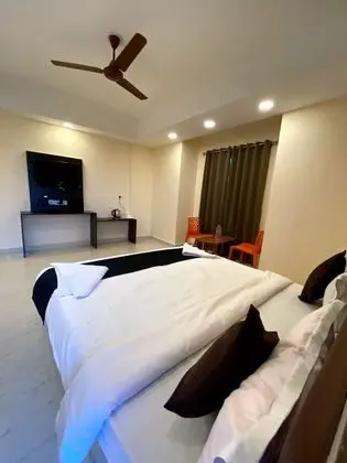 Deluxe Dört Kişilik Oda, Balkon, Şehir Manzaralı