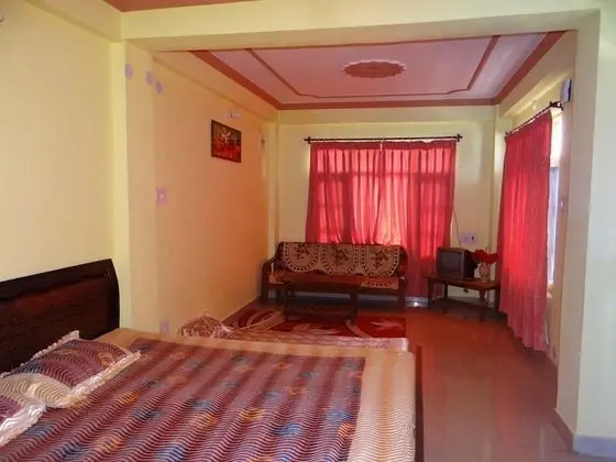 Family Oda, Dağ Manzaralı