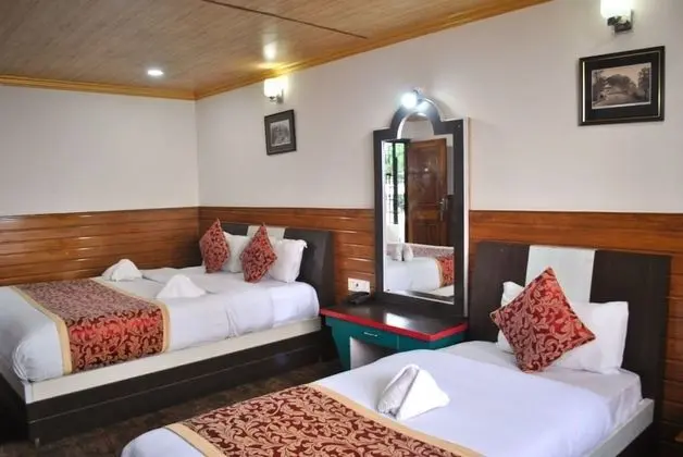 Deluxe Üç Kişilik Oda