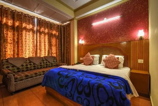 Deluxe Tek Büyük Yataklı Oda, Dağ Manzaralı