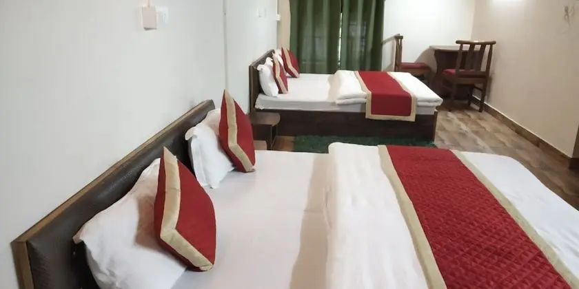Deluxe Dört Kişilik Oda