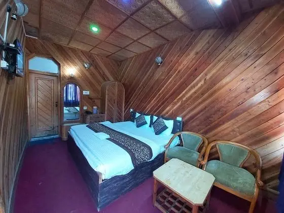 Deluxe Dört Kişilik Oda, Balkon, Göl Manzaralı