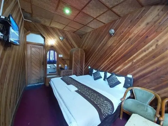 Deluxe Dört Kişilik Oda, Balkon, Göl Manzaralı
