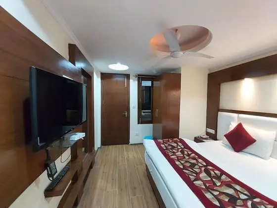 Deluxe Tek Büyük Yataklı Oda