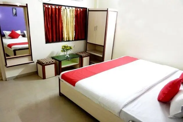 Deluxe Tek Büyük Yataklı Oda, Şehir Manzaralı, Denize Bakan