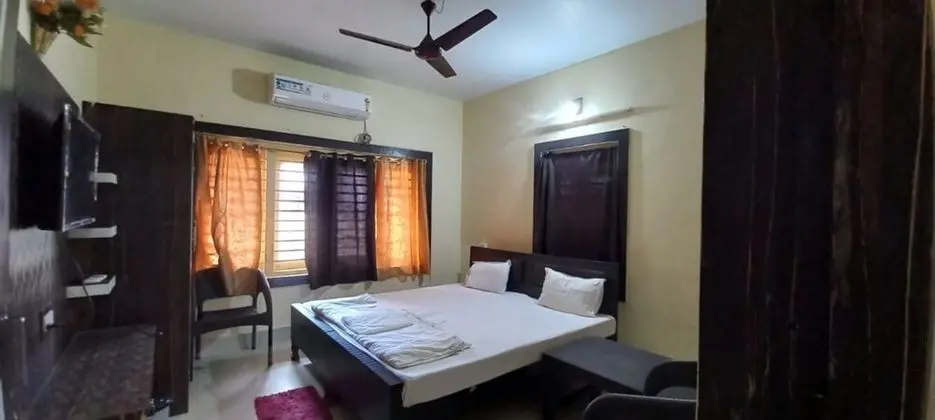 Deluxe Tek Büyük Yataklı Oda, Birden Çok Yatak, Balkon, Şehir Manzaralı