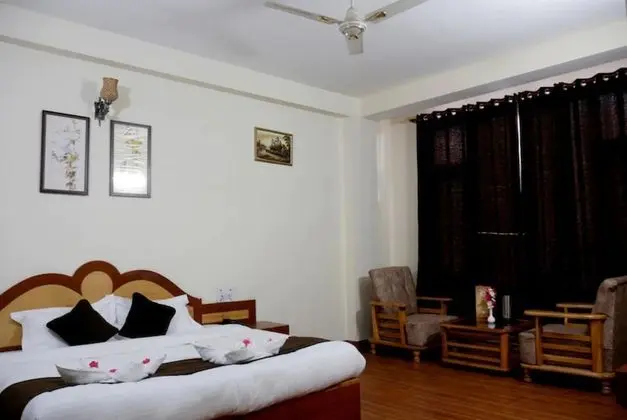 Deluxe Tek Büyük Yataklı Oda, Balkon, Dağ Manzaralı
