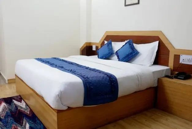 Deluxe Tek Büyük Yataklı Oda, Balkon, Dağ Manzaralı