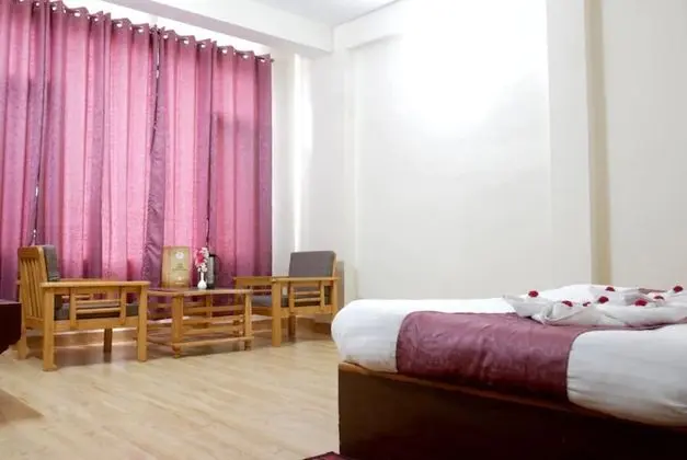 Deluxe Tek Büyük Yataklı Oda, Balkon, Dağ Manzaralı