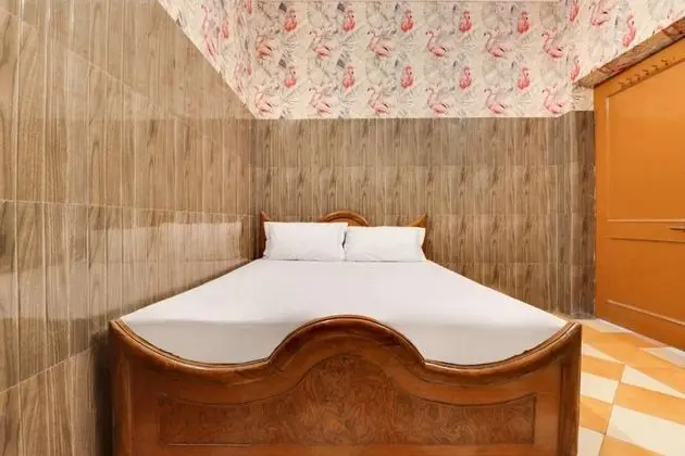 Deluxe Double Bed Room Non Ac