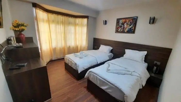 Standard Tek Büyük Yataklı Oda