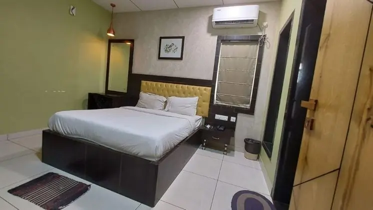 Deluxe Tek Büyük Yataklı Oda, Şehir Manzaralı (AC)