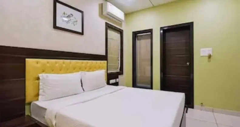 Deluxe Tek Büyük Yataklı Oda, Şehir Manzaralı (AC)