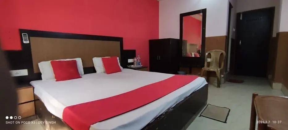 Deluxe Tek Büyük Yataklı Oda