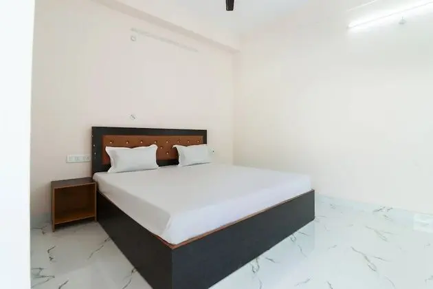 Deluxe Double Bedroom Non-AC