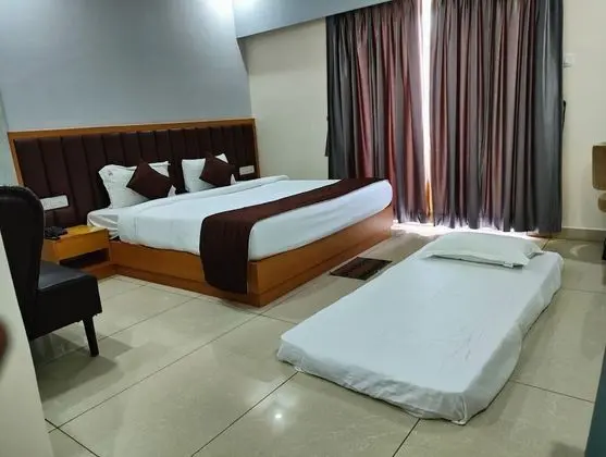 Deluxe Tek Büyük Yataklı Oda, Birden Çok Yatak, Şehir Manzaralı
