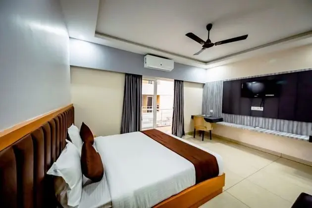 Deluxe Tek Büyük Yataklı Oda, Şehir Manzaralı