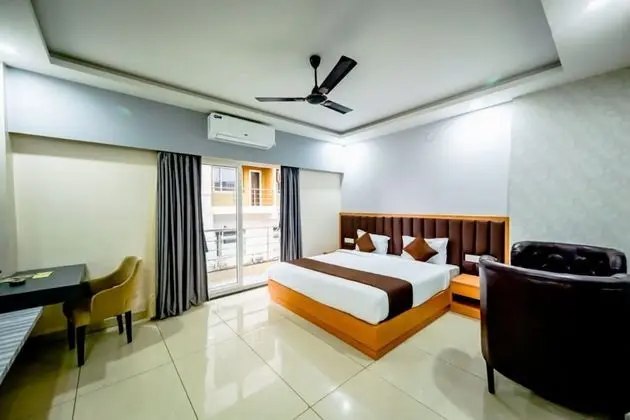 Deluxe Tek Büyük Yataklı Oda, Şehir Manzaralı