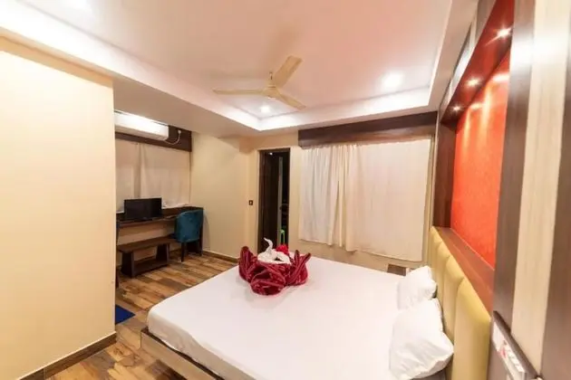 Deluxe Tek Büyük Yataklı Oda, Balkon, Şehir Manzaralı