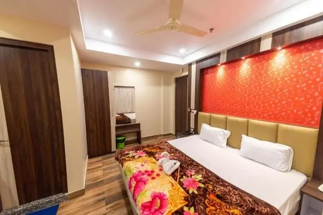 Deluxe Tek Büyük Yataklı Oda, Balkon, Şehir Manzaralı