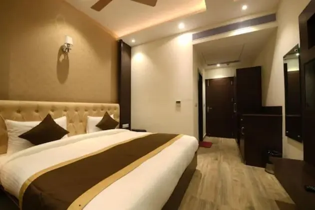 Superior Tek Büyük Yataklı Oda, Şehir Manzaralı