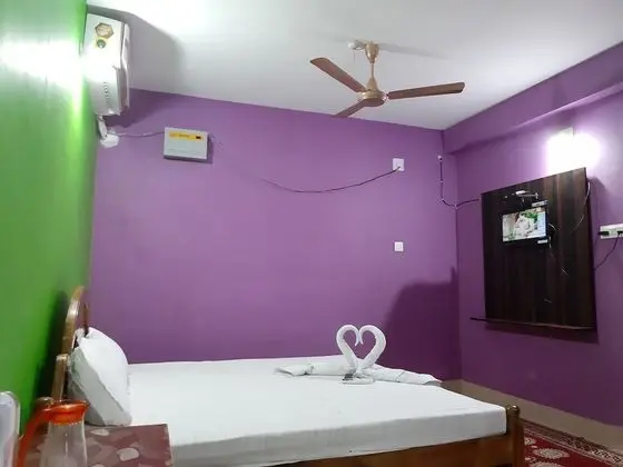 Deluxe Double Bed Room AC