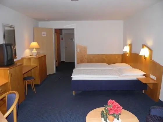 Comfort Tek Büyük veya İki Ayrı Yataklı Oda