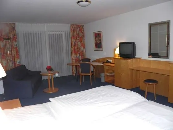 Comfort Tek Büyük veya İki Ayrı Yataklı Oda