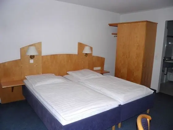 Comfort Tek Büyük veya İki Ayrı Yataklı Oda