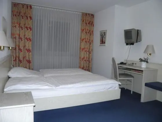 Standard Tek Büyük veya İki Ayrı Yataklı Oda