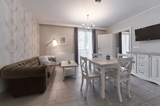 Classic Apart Daire, Bahçe Manzaralı