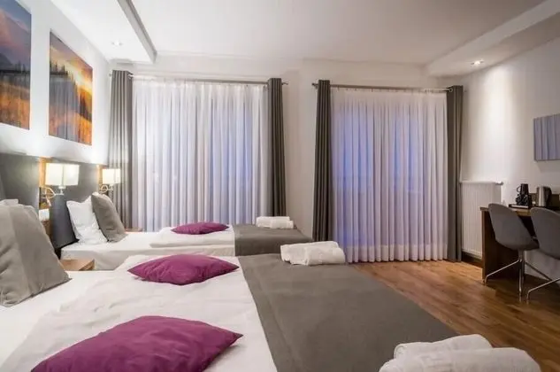 Classic Üç Kişilik Oda