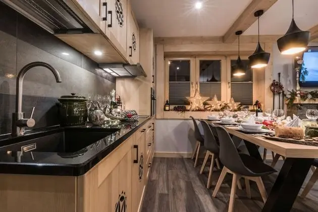 Dağ Evi, Şehir Manzaralı