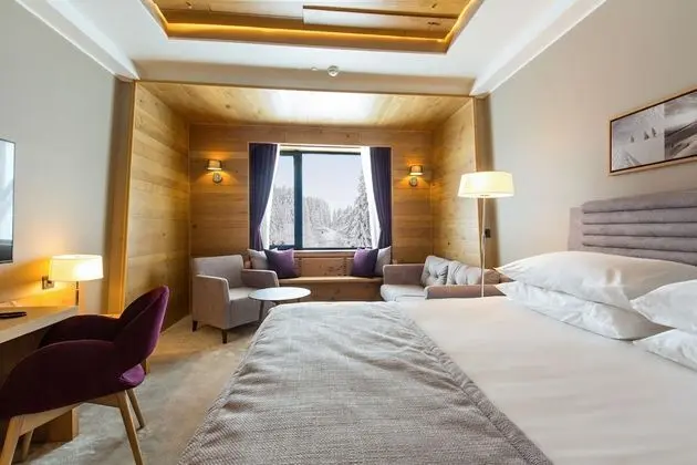 Superior Tek Büyük veya İki Ayrı Yataklı Oda