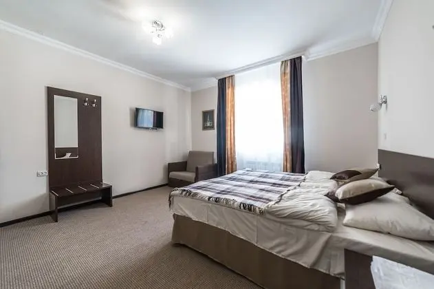 Standard Tek Büyük Yataklı Oda (with one extra bed)
