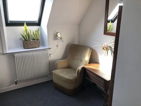 Tek Büyük veya İki Ayrı Yataklı Oda, Ortak Banyo
