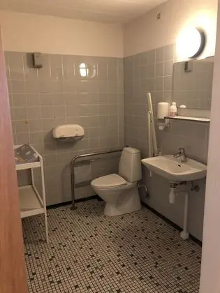 Tek Kişilik Oda, Ortak Banyo