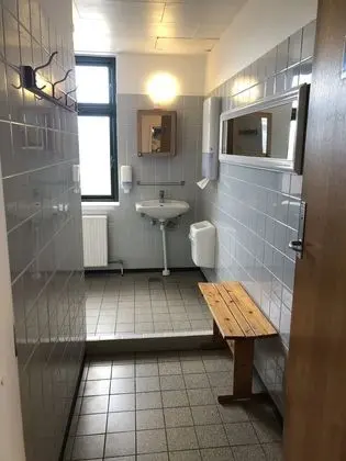 Tek Kişilik Oda, Ortak Banyo