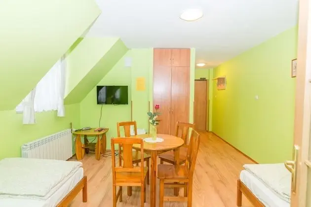 Basic Dört Kişilik Oda, Birden Çok Yatak, Sigara İçilmez