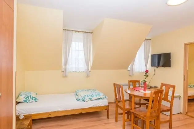 Basic Dört Kişilik Oda, Birden Çok Yatak, Sigara İçilmez