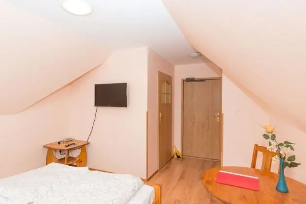 Basic Oda, 1 Büyük (Queen) Boy Yatak, Sigara İçilmez