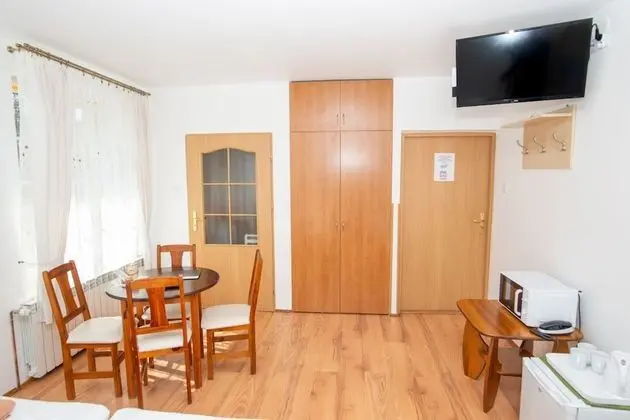 Basic Üç Kişilik Oda, Birden Çok Yatak, Sigara İçilmez