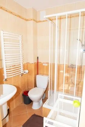 Basic Üç Kişilik Oda, Birden Çok Yatak, Sigara İçilmez