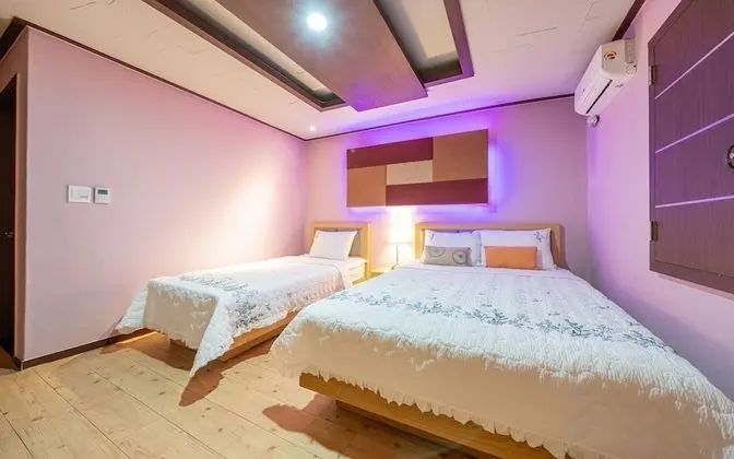 Oda (Special room family (two rooms Netfli)
