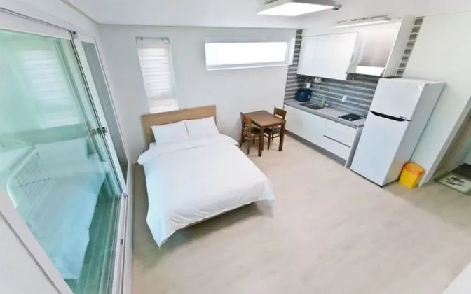 Oda (Room 201)