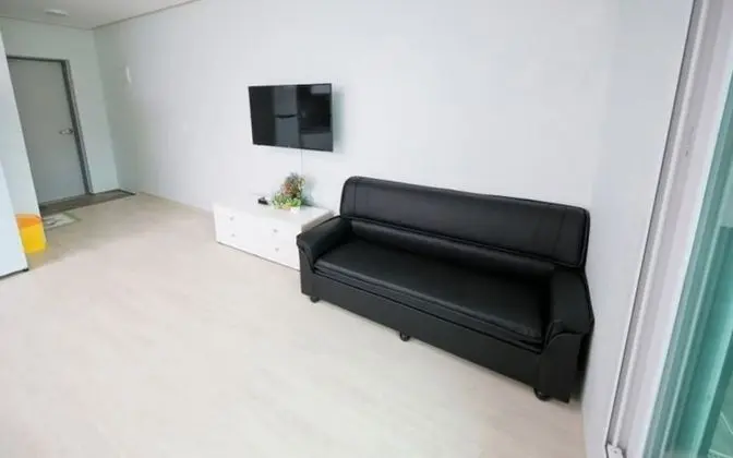 Oda (Room 201)