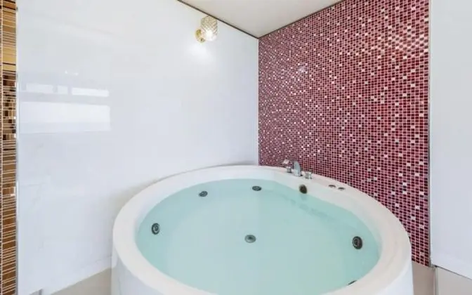Oda (Spa Two Room 301 (Ocean View Whirlpoo)